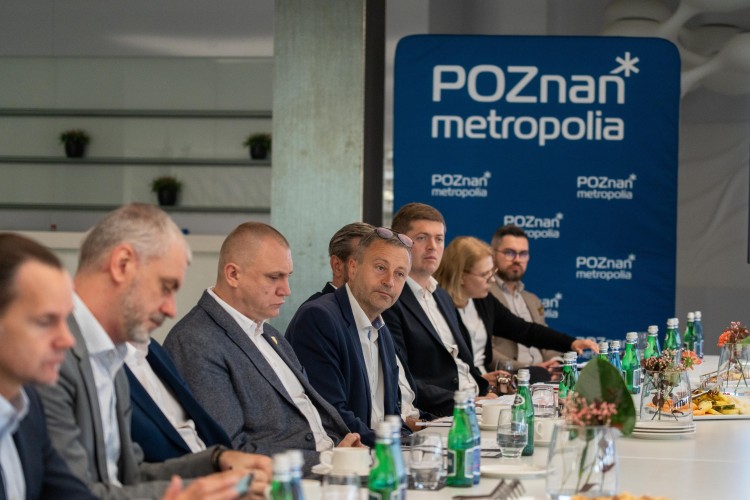 Uczestnicy posiedzenia Rady Metropolii w trakcie obrad