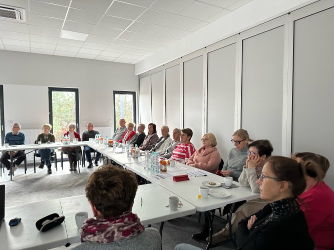 Zdjęcie ilustrujące warsztaty dla seniorów w Dąbrowie w Gminie Dopiewo