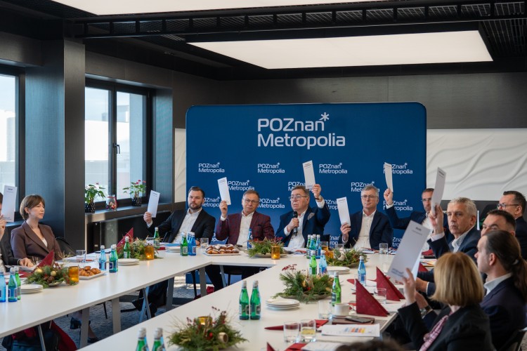 Fotografia uczestników posiedzenia Rady Metropolii podczas obrad
