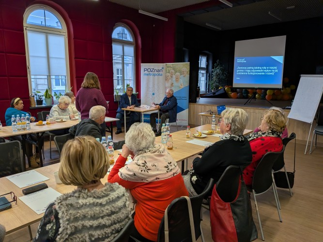 Zdjęcie ilustrujące warsztaty dla seniorów w Swarzędzu