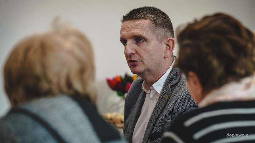 Zdjęcie przedstawia Wójta Gminy Dopiewo Sławomira Skrzypczaka