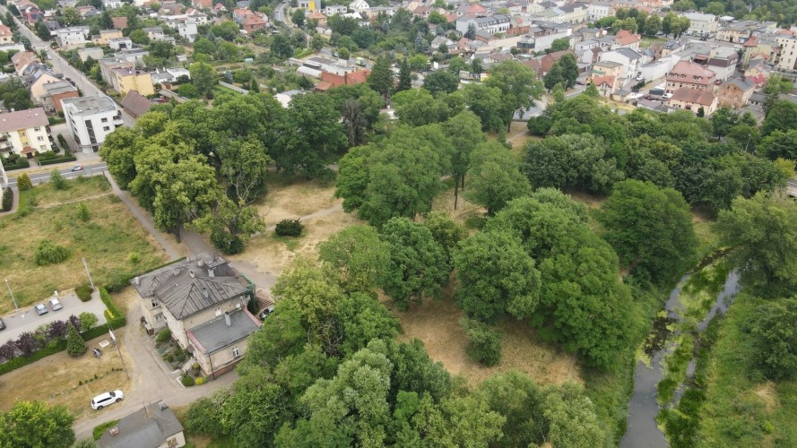 Widok z lotu ptaka na Park Budzyń przed realizacją inwestycji. 